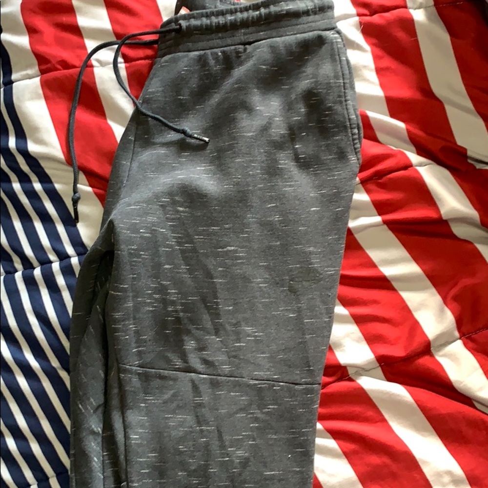Men’s Nike tech fleece size large grey and white
